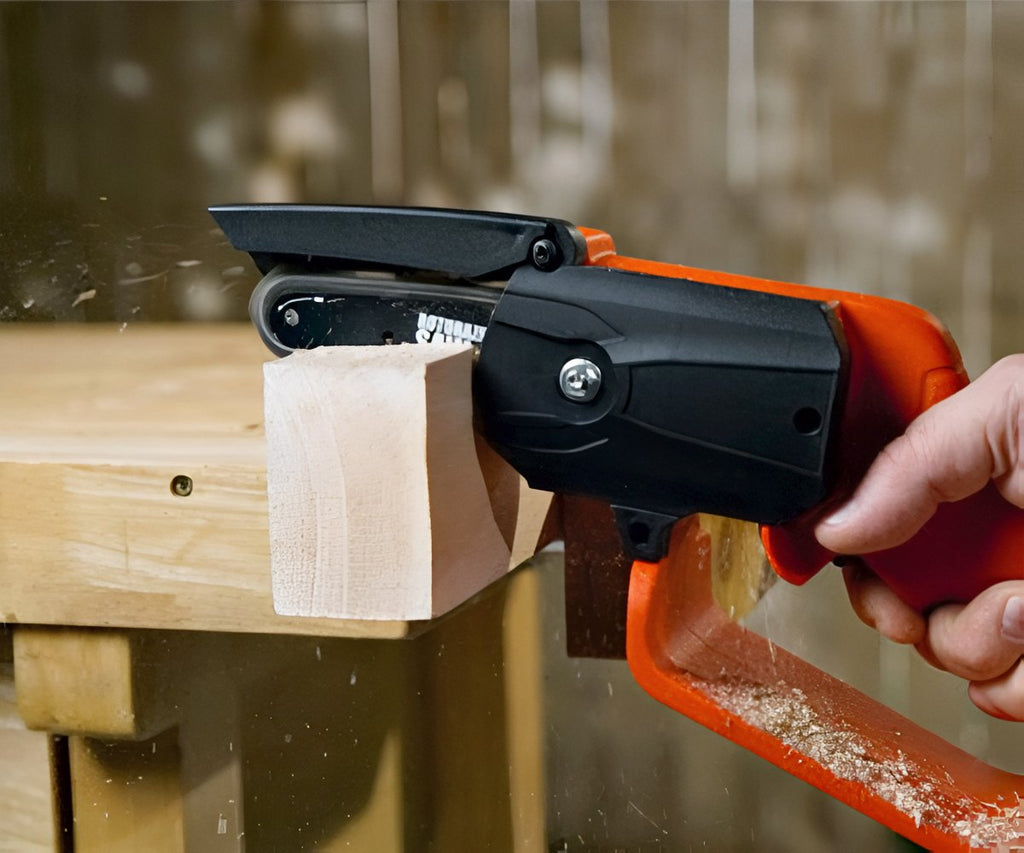 Minichain Saw a 447 LEU